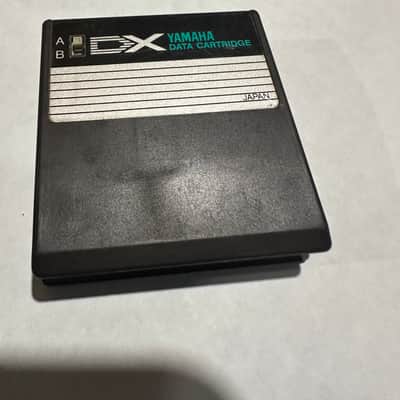 Yamaha Dx-7 voice rom cartridge 3 master group and keyboard pluck group 1990  - Brown image 4