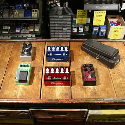 KHDK Electronics Dark Blood Kirk Hammett Signature Distortion Pedal 2010s - Red/Black image 3