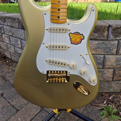 Squier 60th Anniversary Classic Vibe Stratocaster 2014 - Aztec Gold image 2
