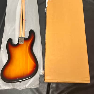 Squier Vintage Modified 60s Jazz Bass 2013 - Three Color Sunburst image 8