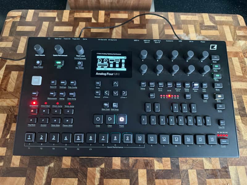 Elektron Analog Four MKII 4-Voice Tabletop Analog Synthesizer 2020 - Present - Black image 1
