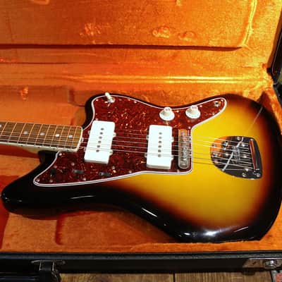 Fender American Vintage '65 Jazzmaster 2013 - 2017 - 3-Color Sunburst image 4