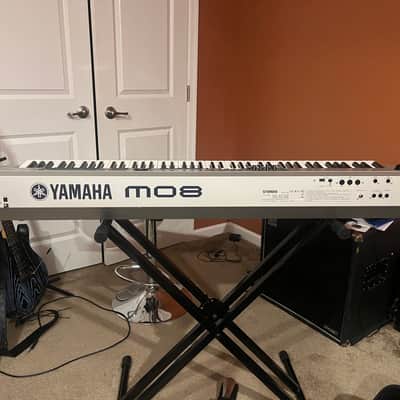 Yamaha MO 8 Production Synthesizer 2000s - Gray