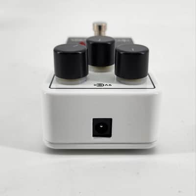 Electro-Harmonix Nano Big Muff Pi Distortion / Sustainer 2013 - Present - White / Black / Red image 5