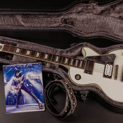 Epiphone Tommy Thayer "White Lightning" Les Paul - Limited Edition 2015 - KISS - Signed Photo + Case + Strap image 1