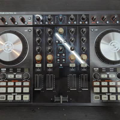 Native Instruments Traktor Kontrol S4 MK2 2010s - Black image 2