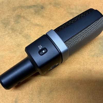 AKG C214 Microphone image 2