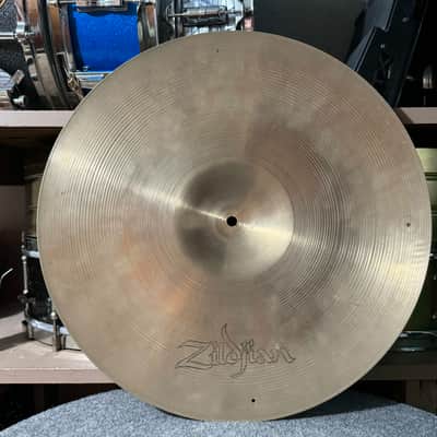 Zildjian 18" Hollow Logo Crash Cymbal image 3