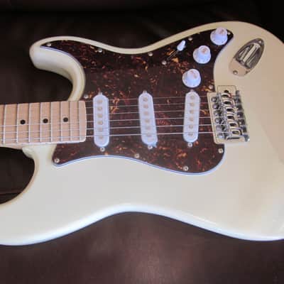 Nashville Guitar Works Double Cutaway Electric Guitar Ivory w/ Tortoise Pickguard NGW-135IV - Ivory image 2