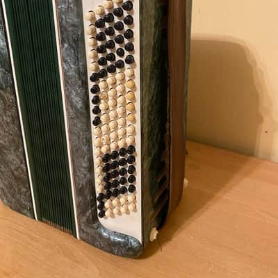 Button Accordion Tenor 100 Bass USSR Bayan Straps Soviet Made in Russia Vintage image 3