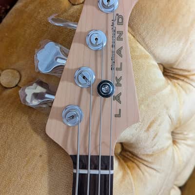Lakland Skyline Series 44-02 Deluxe 2024 - Three Tone Sunburst image 3