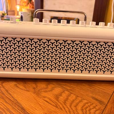 Yamaha THR30II-WL 30-Watt 2x3.5" Wireless Stereo Digital Modeling Guitar Combo 2022 - Present - White image 10