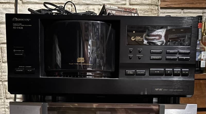 Pioneer PD-F908 1999 - Black image 1