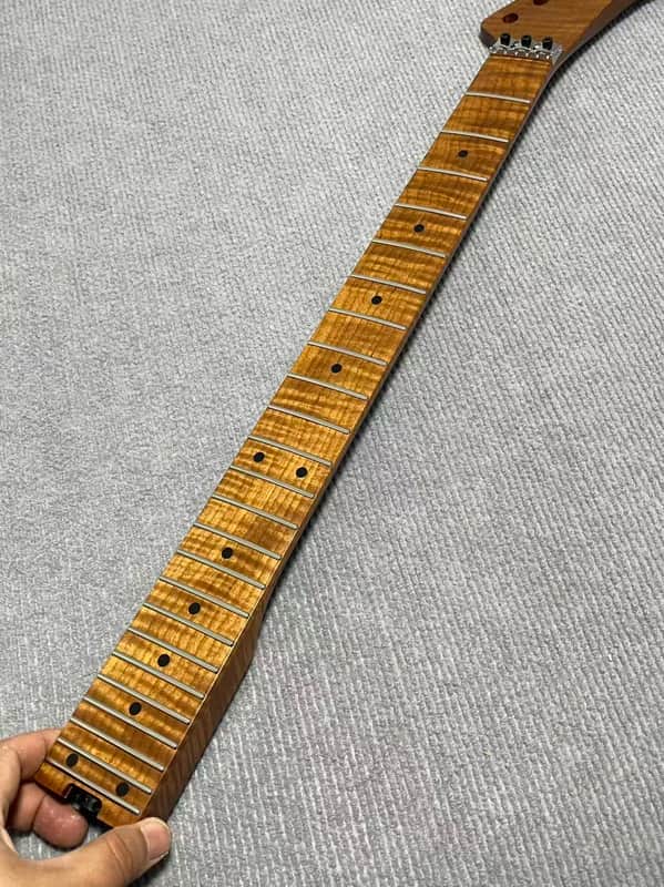 Banana head floyd rose nut stainless steel 24 frets Sickle head roasted flame Maple guitar neck 25.5inch hole 10mm Lock nut Satin image 1