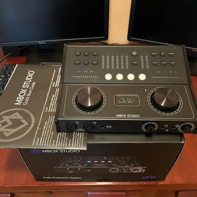 Avid MBox Studio 21x22 USB-C Audio Interface 2022 - Present - Black image 1