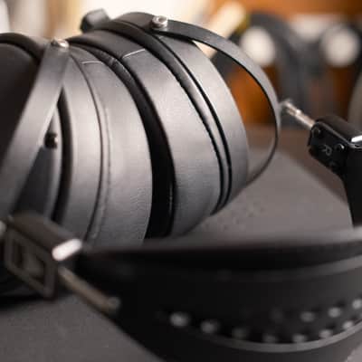 Audeze LCD-2 Closed Back with Hard Case image 3