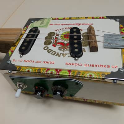 Handmade Cigar Box Guitar 3-String Electric "Swamp Thing" Awesome image 5