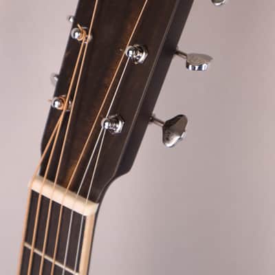 Larrivee OM-40-MH-0-0-M-00-0-99: OM-40 Mahogany Top, back and sides, Vintage Burst & Pyramid Bridge 2026 image 14