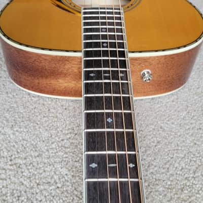 Fender PO-220E Orchestra Acoustic Electric Guitar, Natural Finish, Hard Shell Case image 5