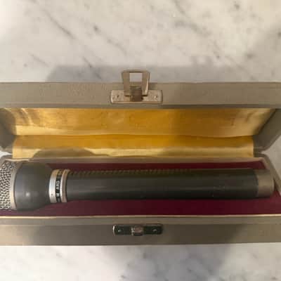 AKG D19e Vintage Microphone image 1