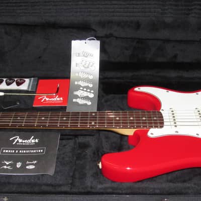 VERY RARE 1992 FENDER STRATOCASTER MADE IN KOREA COMPLETE WITH CASE & PAPERWORK MUST SEE image 13