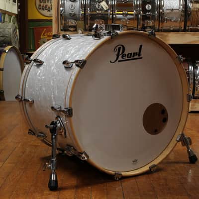 Pearl Professional Series Outfit in White Marine Pearl 18x22 8x10 8x12 9x13 16x18 16x16 image 2