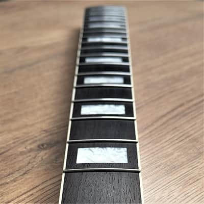 Jazzmaster Compatible Rosewood and Roasted Maple Guitar Neck Nitro Satin 21 Fret Jumbo with Pearl Inlays image 23