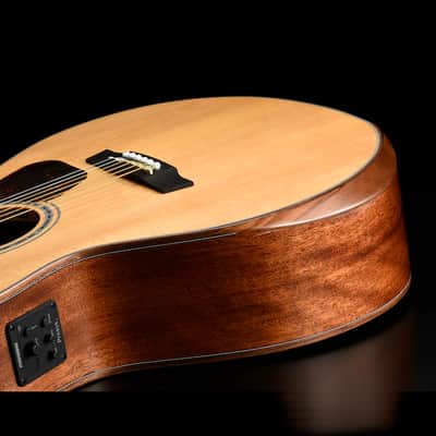 Walden G740RE-G Natura All-Solid Sitka-Mahogany Armrest Grand Auditorium Acoustic-Electric Gloss Natural w/Gigbag image 3
