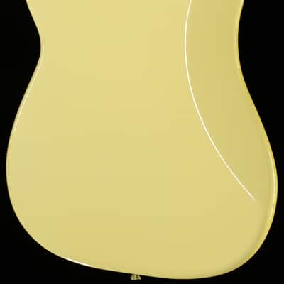 Fender Player II Precision Bass Maple Fingerboard Hialeah Yellow (748) image 2
