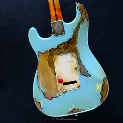 Fender Stratocaster 60th Anniversary Daphne Blue Aged Relic image 5