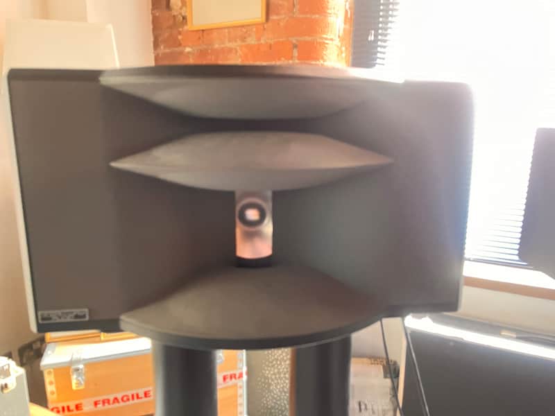 Ocean Way Audio HR4 2020 - Grey and Black. Offers welcome image 1