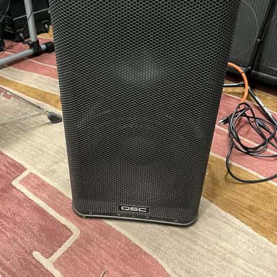 USED QSC HPR 122i 12" 2-Way Active Powered PA DJ Speakers w/ Covers, Stand, Power Supply 2 of 2 image 1