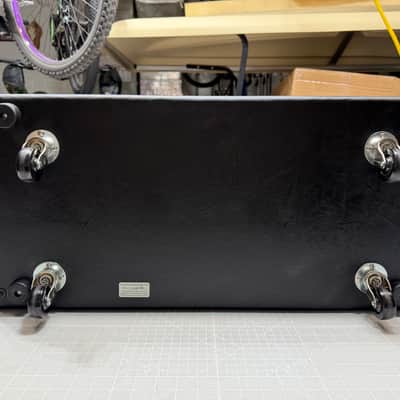 EVH 5150 III 60-Watt 2x12" Guitar Speaker Cabinet 2012 - Present - Black image 6