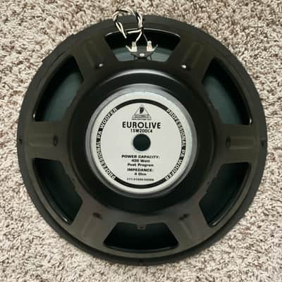 Behringer Eurolive 15