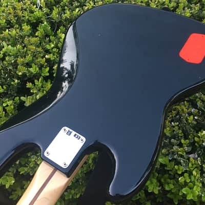 Fender Black Battery Compartment Cover for Deluxe Bass 004-9705-000 image 4