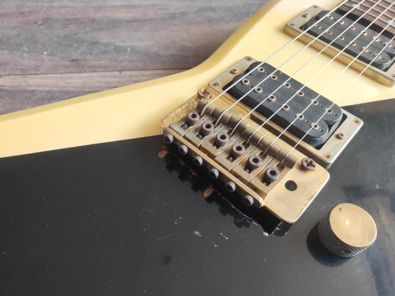 1983 Aria Pro II Japan ZZ-Custom Explorer MIJ Electric Guitar