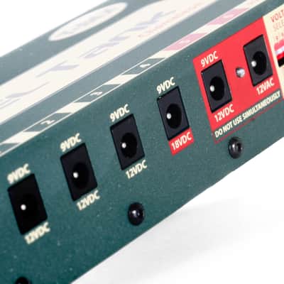 T-Rex FuelTank Chameleon 6-Output Pedalboard Power Supply image 5