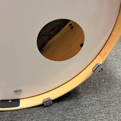 Pearl Decade Maple 24" x 14" Bass Drum (No Mount) in Faded Glory (#221) – Open Box / Brand New image 6