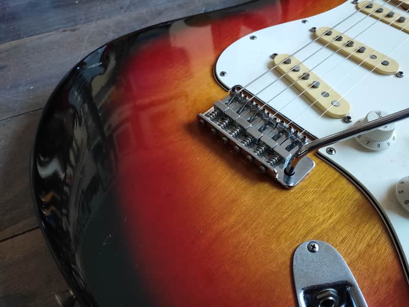 1970's Fresher Straighter FS-331 Stratocaster Sunburst (Made in