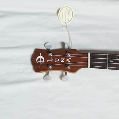 LUNA Left-Handed Mo'o Mahogany Concert UKULELE NEW w/ Gig Bag UKE - laser etch Lizard Leaf LEFTY image 4