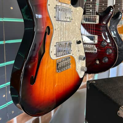 Fender FSR American Vintage '72 Tele Thinline 3-Colour Sunburst 2014 Electric Guitar image 3