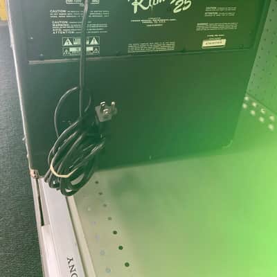 Fender Rumble 25 V3 25-Watt 1x8" Bass Combo 2015 - Present - Black image 3