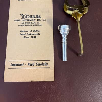 York Super Custom Bb Cornet (1957) SN 201548 image 20