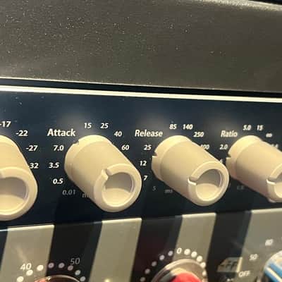 Elysia xpressor Discrete Class-A Stereo Compressor 2010s - Blue image 1