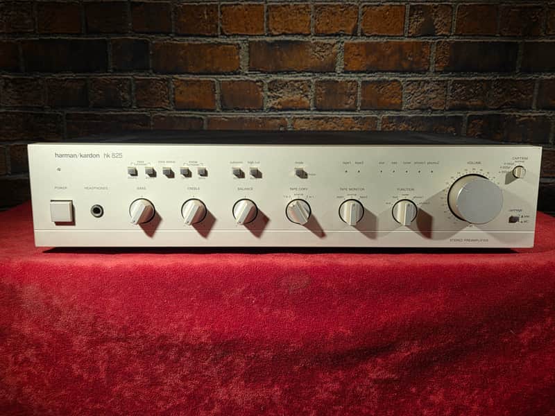 Vintage 1980s Harman/Kardon HK 825 Stereo Preamplifier
