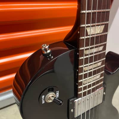 Gibson Les Paul Studio Deluxe 2011 - High Gloss Ebony & Chrome w/ Case image 7