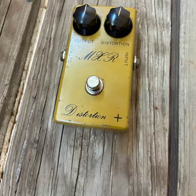 MXR MX-104 Script Distortion + 1973 - 1975 - Yellow vintage original script image 7