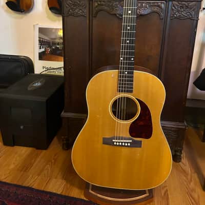 Gibson J-50 1953 - natural image 1