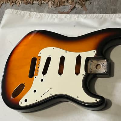 1997 MIM Fender Mexican Stratocaster 3TS 3 Tone Sunburst Guitar Body 6 Post Tremolo Ready image 4
