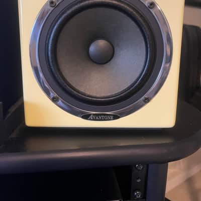 Avantone Pro Active MixCubes (Pair) 2011 - Present - Buttercream image 2